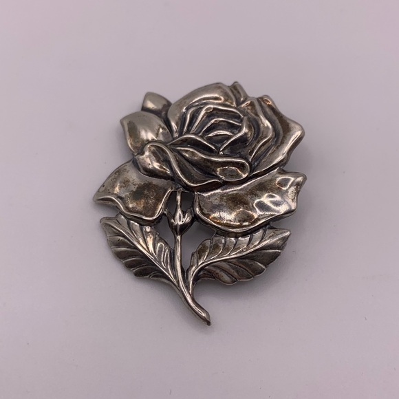 Jewelry - Vintage sterling silver flower pin